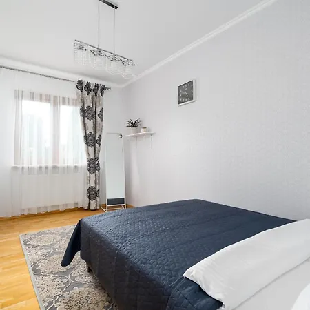 Pod Warszawa Perfekcyjna Na Eventy I Spotkania Firmowe ヴィラ *